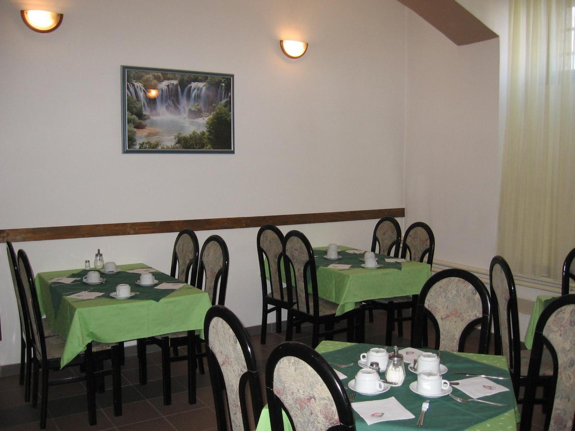 Hotel Veli Joze Pula Ngoại thất bức ảnh