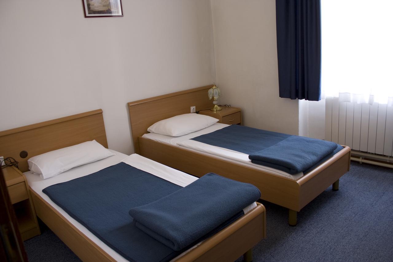 Hotel Veli Joze Pula Ngoại thất bức ảnh